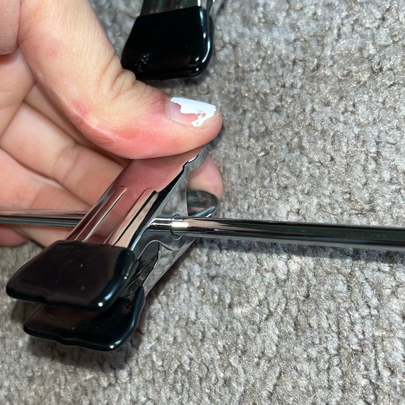 CLOTHING RACK - Picture 2 of 4